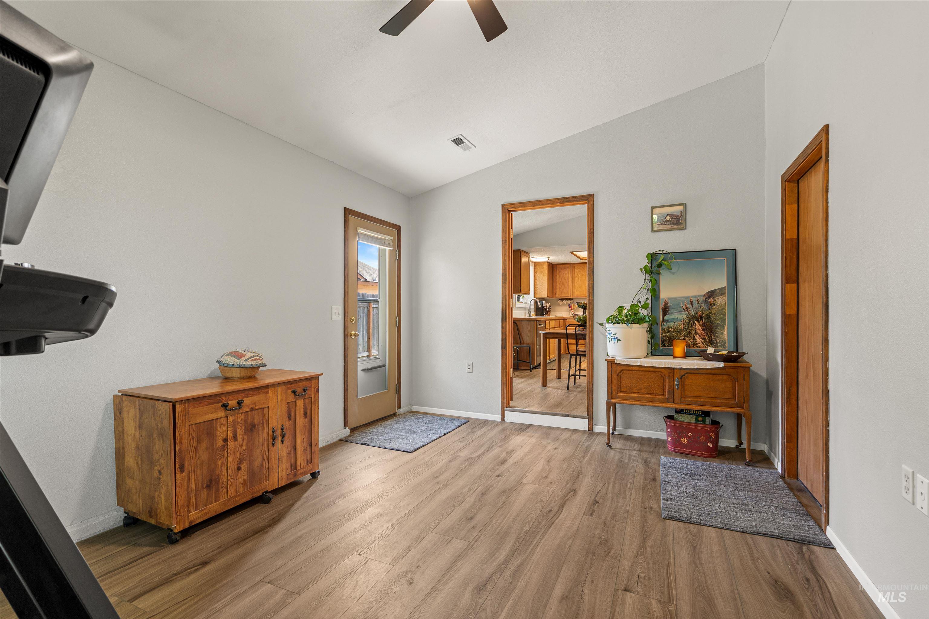 2524 Smart Street, Nampa, Idaho 83686, 3 Bedrooms, 2 Bathrooms, Residential For Sale, Price $360,000, 99004361