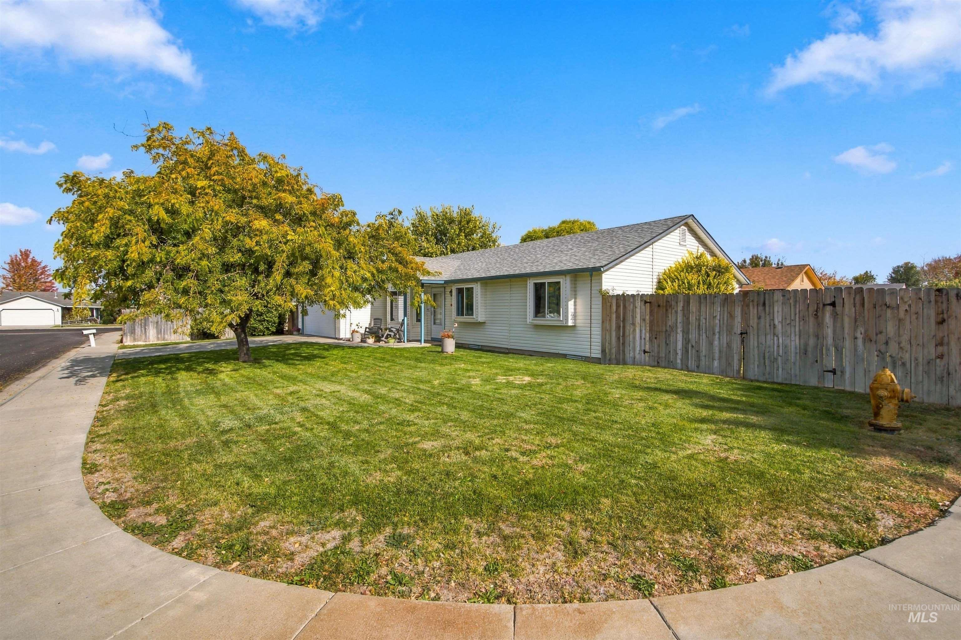2524 Smart Street, Nampa, Idaho 83686, 3 Bedrooms, 2 Bathrooms, Residential For Sale, Price $360,000, 99004361