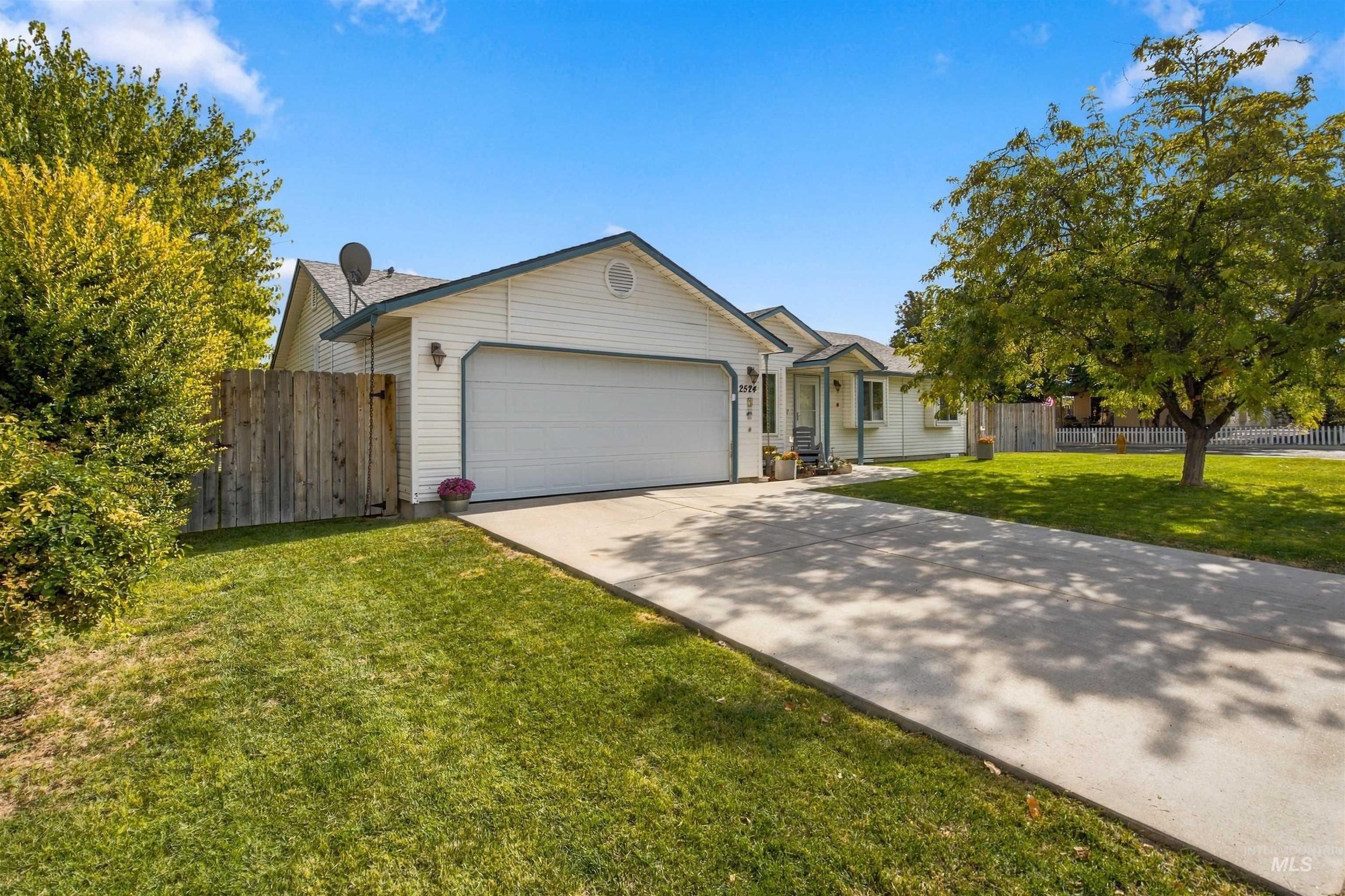 2524 Smart Street, Nampa, Idaho 83686, 3 Bedrooms, 2 Bathrooms, Residential For Sale, Price $360,000, 99004361