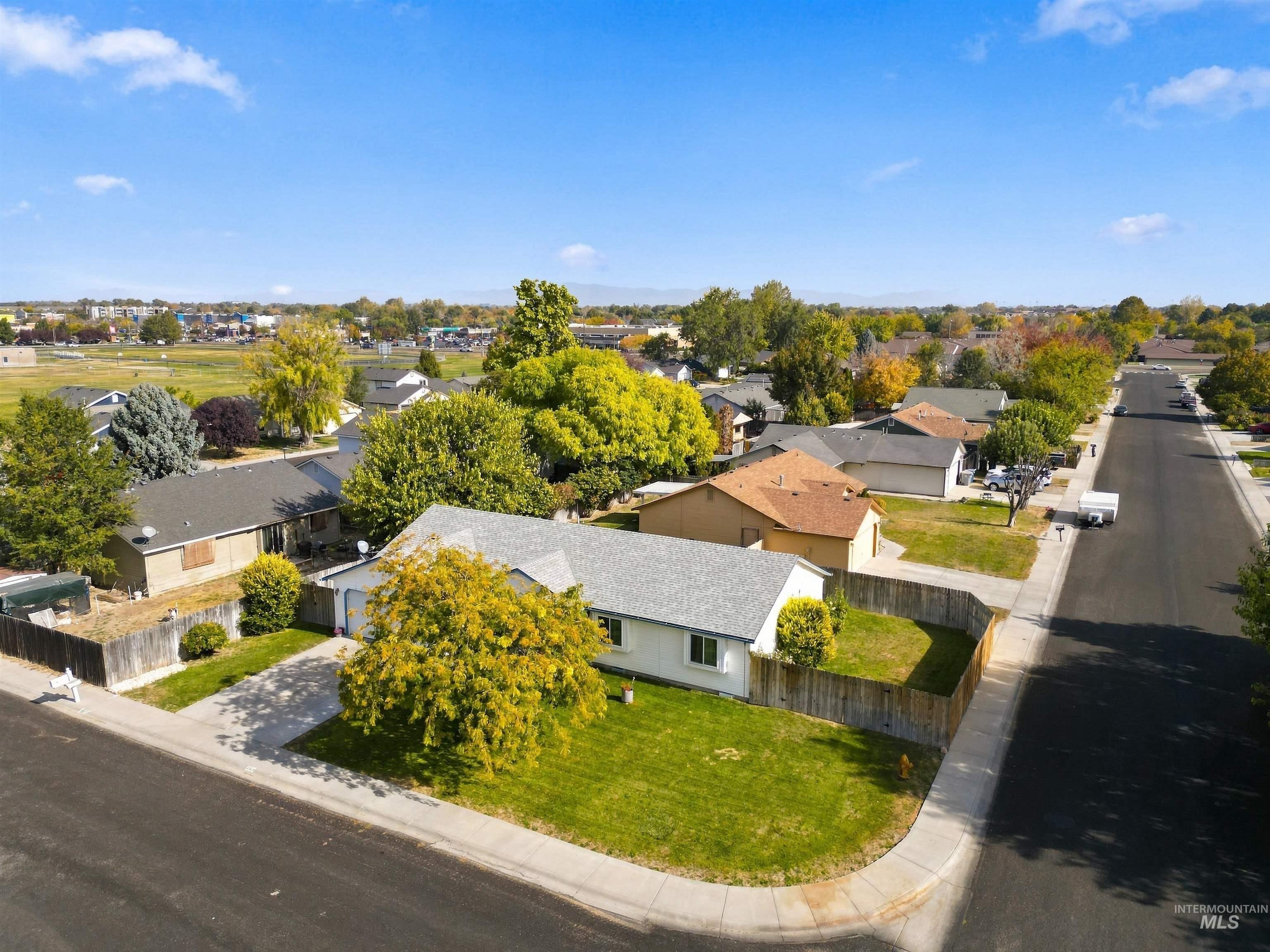 2524 Smart Street, Nampa, Idaho 83686, 3 Bedrooms, 2 Bathrooms, Residential For Sale, Price $360,000, 99004361