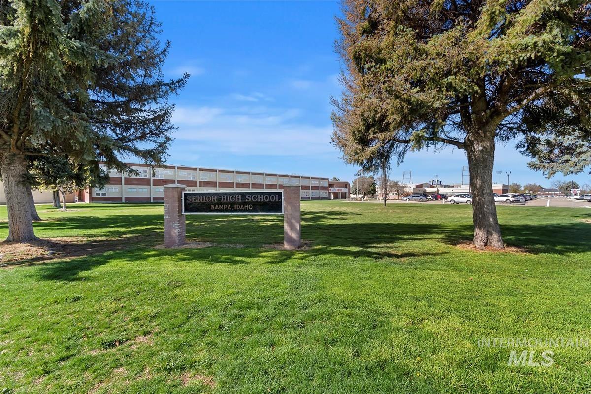 124 S Beechwood Dr, Nampa, Idaho 83686, 3 Bedrooms, 2.5 Bathrooms, Residential For Sale, Price $739,000, 99004363