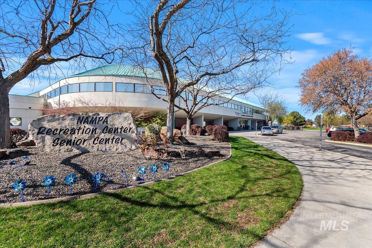 124 S Beechwood Dr, Nampa, Idaho 83686, 3 Bedrooms, 2.5 Bathrooms, Residential For Sale, Price $739,000, 99004363