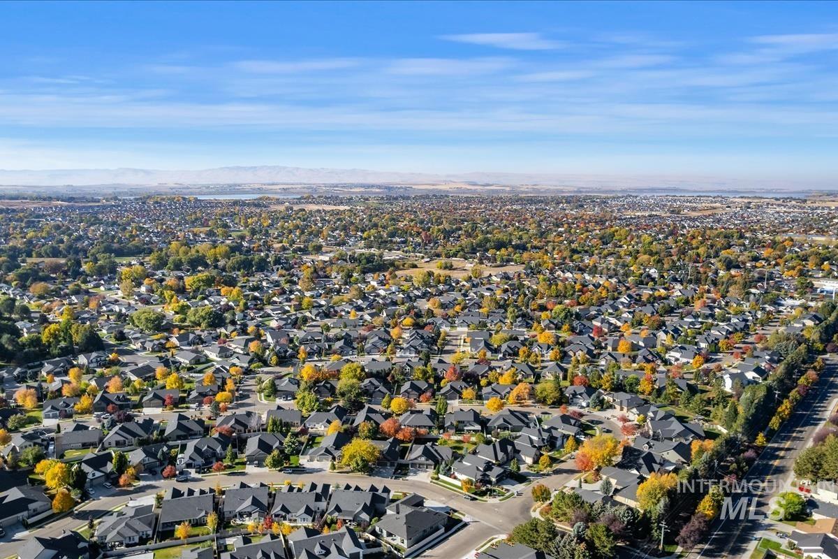 124 S Beechwood Dr, Nampa, Idaho 83686, 3 Bedrooms, 2.5 Bathrooms, Residential For Sale, Price $739,000, 99004363