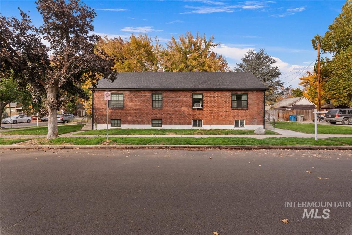 1000 N 11th, Boise, Idaho 83702, 1 Bedroom, 1 Bathroom, Residential Income For Sale, Price $799,000, 99004365