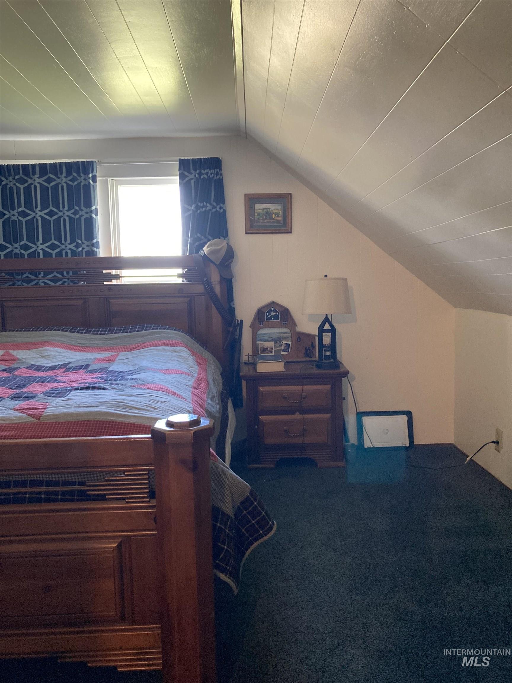 2213 County Rd E., Filer, Idaho 83328, 2 Bedrooms, 1 Bathroom, Residential For Sale, Price $290,000, 99004366