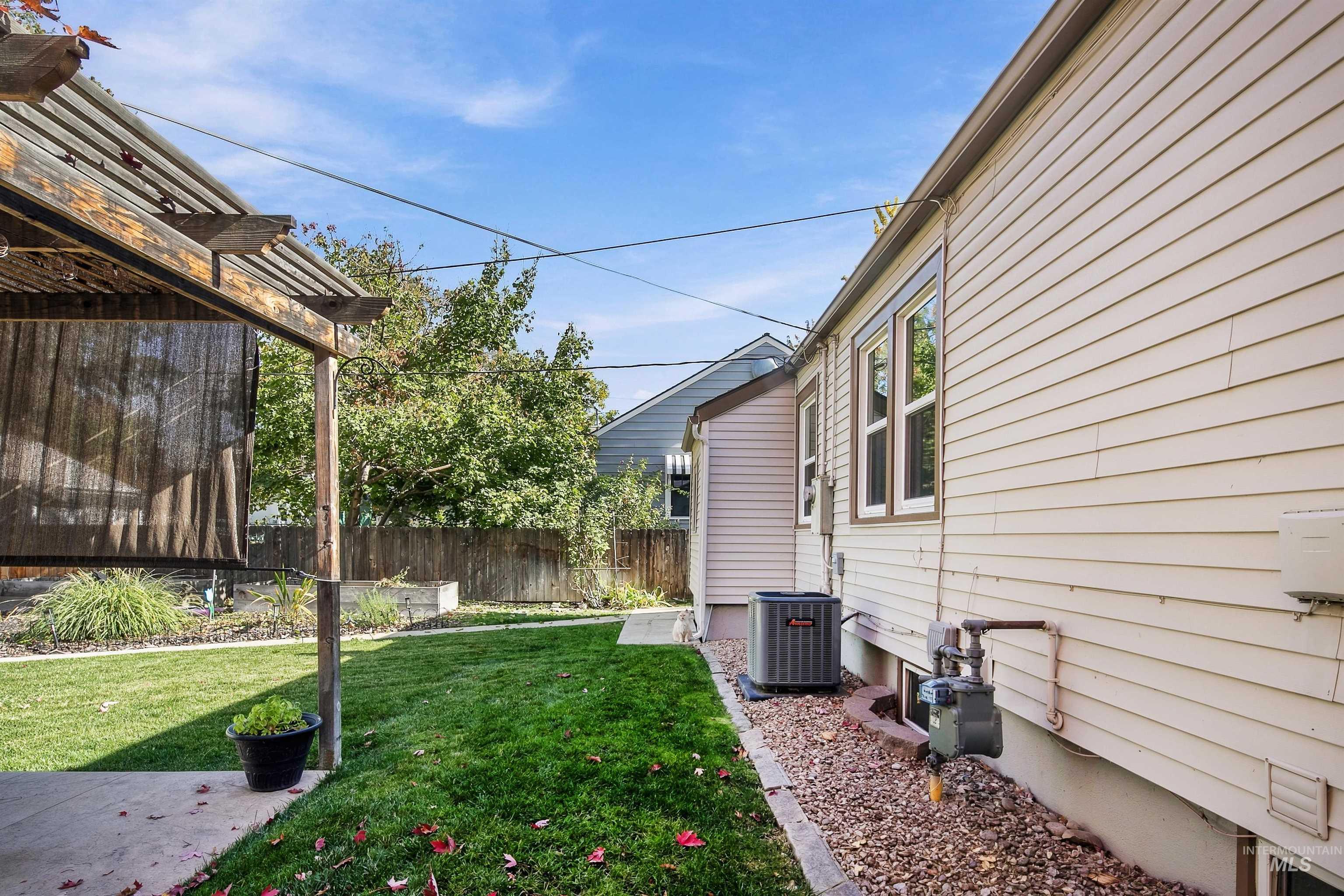 2412 W Bannock St, Boise, Idaho 83702, 3 Bedrooms, 2 Bathrooms, Residential For Sale, Price $725,000, 99004367