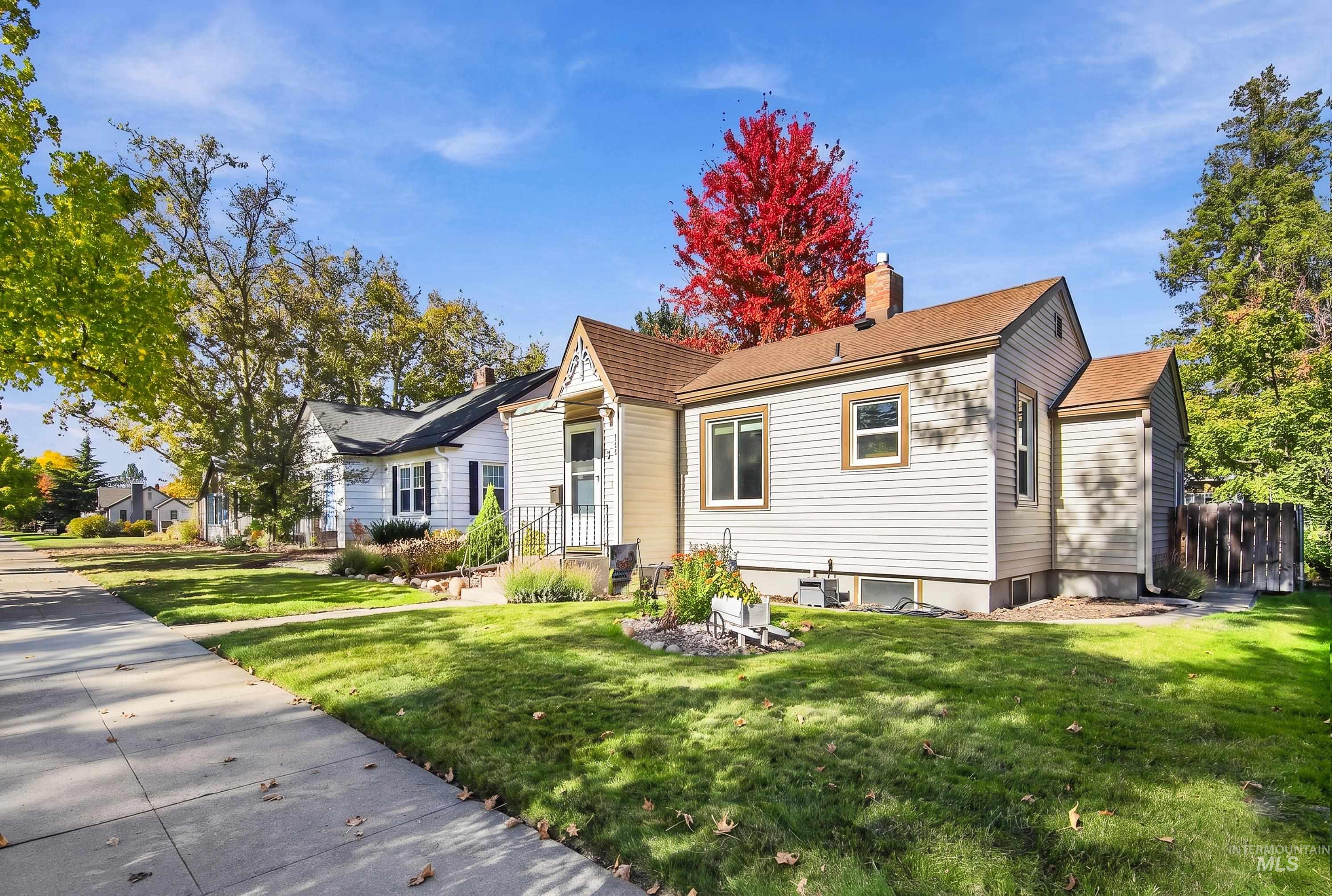 2412 W Bannock St, Boise, Idaho 83702, 3 Bedrooms, 2 Bathrooms, Residential For Sale, Price $725,000, 99004367
