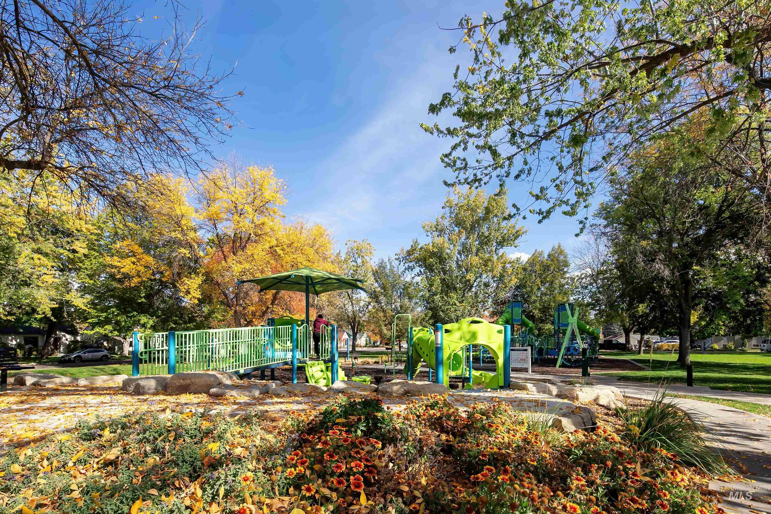 2412 W Bannock St, Boise, Idaho 83702, 3 Bedrooms, 2 Bathrooms, Residential For Sale, Price $725,000, 99004367