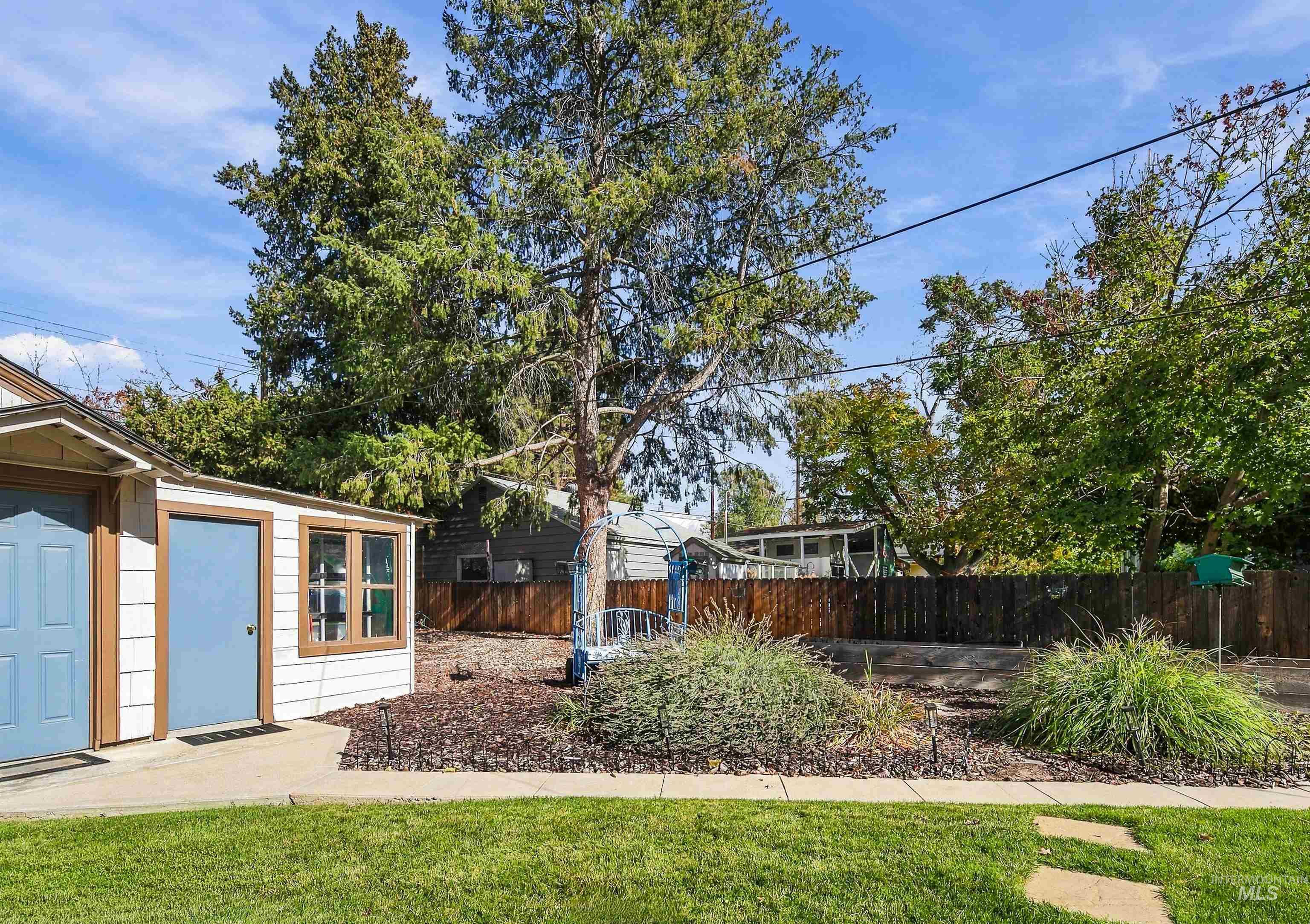2412 W Bannock St, Boise, Idaho 83702, 3 Bedrooms, 2 Bathrooms, Residential For Sale, Price $725,000, 99004367