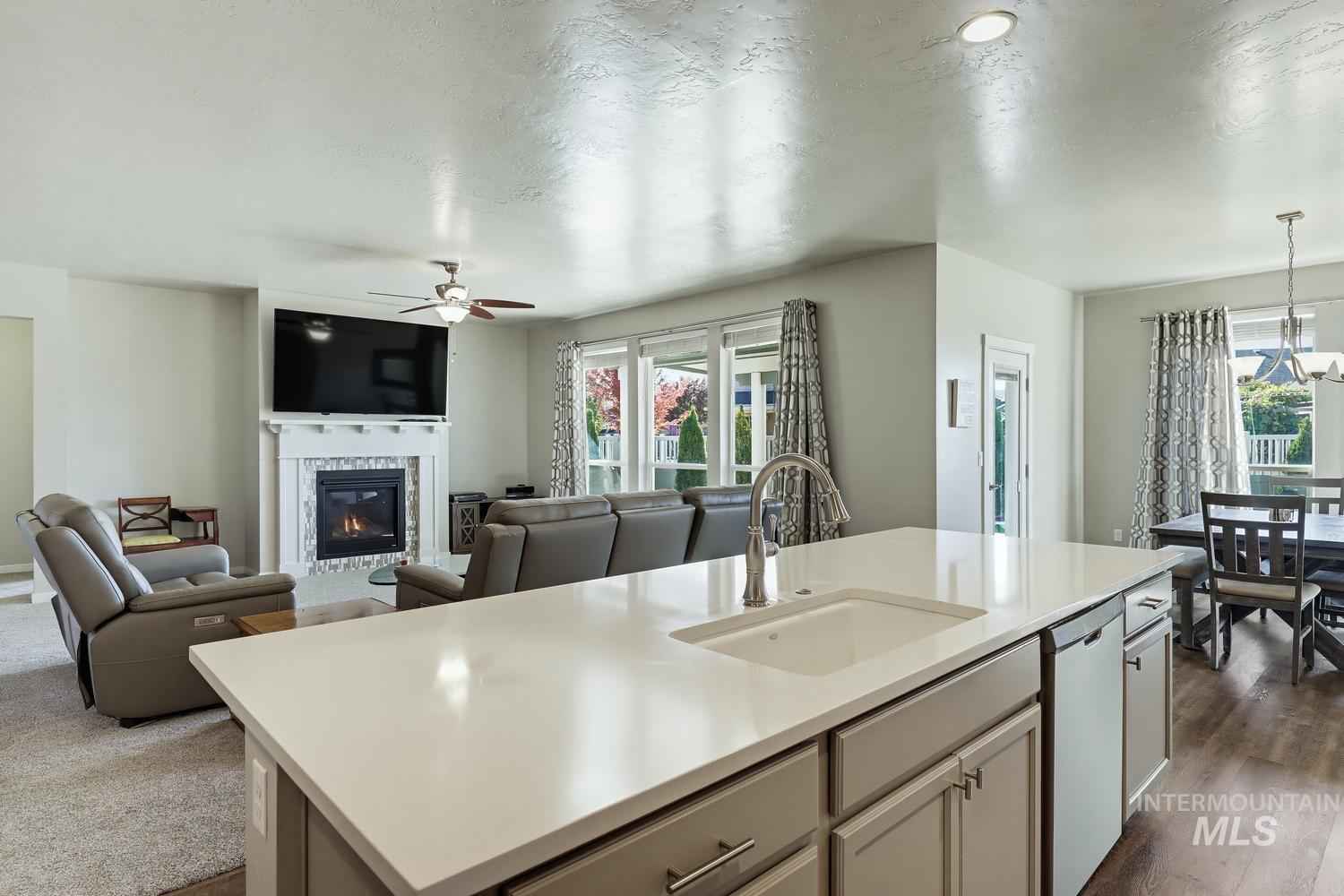 1387 E Redwick Dr, Meridian, Idaho 83646, 4 Bedrooms, 2 Bathrooms, Residential For Sale, Price $649,900, 99004370