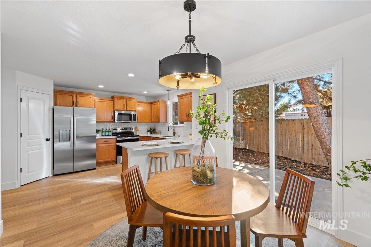 6317 W Lucky Lane, Boise, Idaho 83703, 3 Bedrooms, 2.5 Bathrooms, Residential For Sale, Price $499,900,MLS 99004373