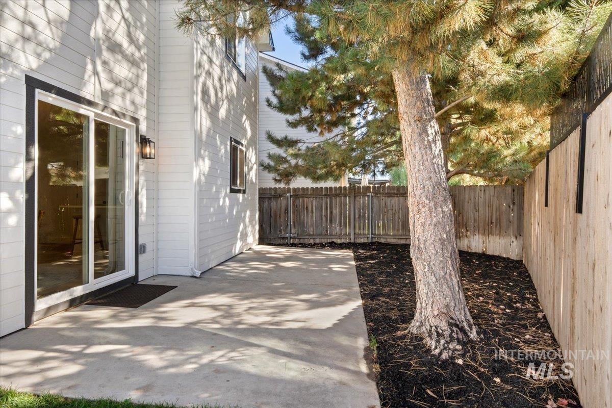 6317 W Lucky Lane, Boise, Idaho 83703, 3 Bedrooms, 2.5 Bathrooms, Residential For Sale, Price $499,900,MLS 99004373