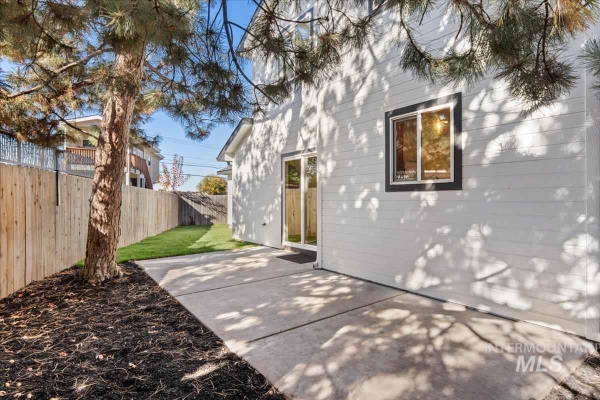 6317 W Lucky Lane, Boise, Idaho 83703, 3 Bedrooms, 2.5 Bathrooms, Residential For Sale, Price $499,900,MLS 99004373