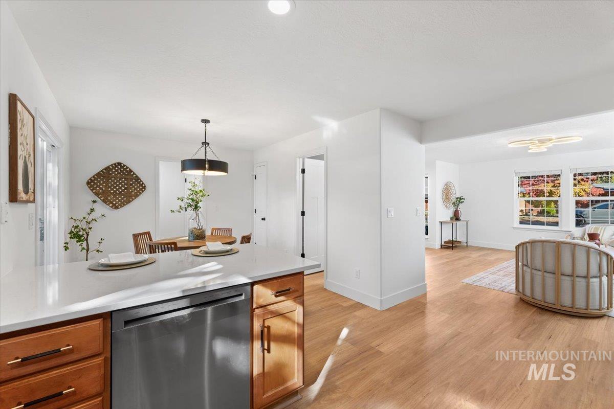 6317 W Lucky Lane, Boise, Idaho 83703, 3 Bedrooms, 2.5 Bathrooms, Residential For Sale, Price $499,900,MLS 99004373