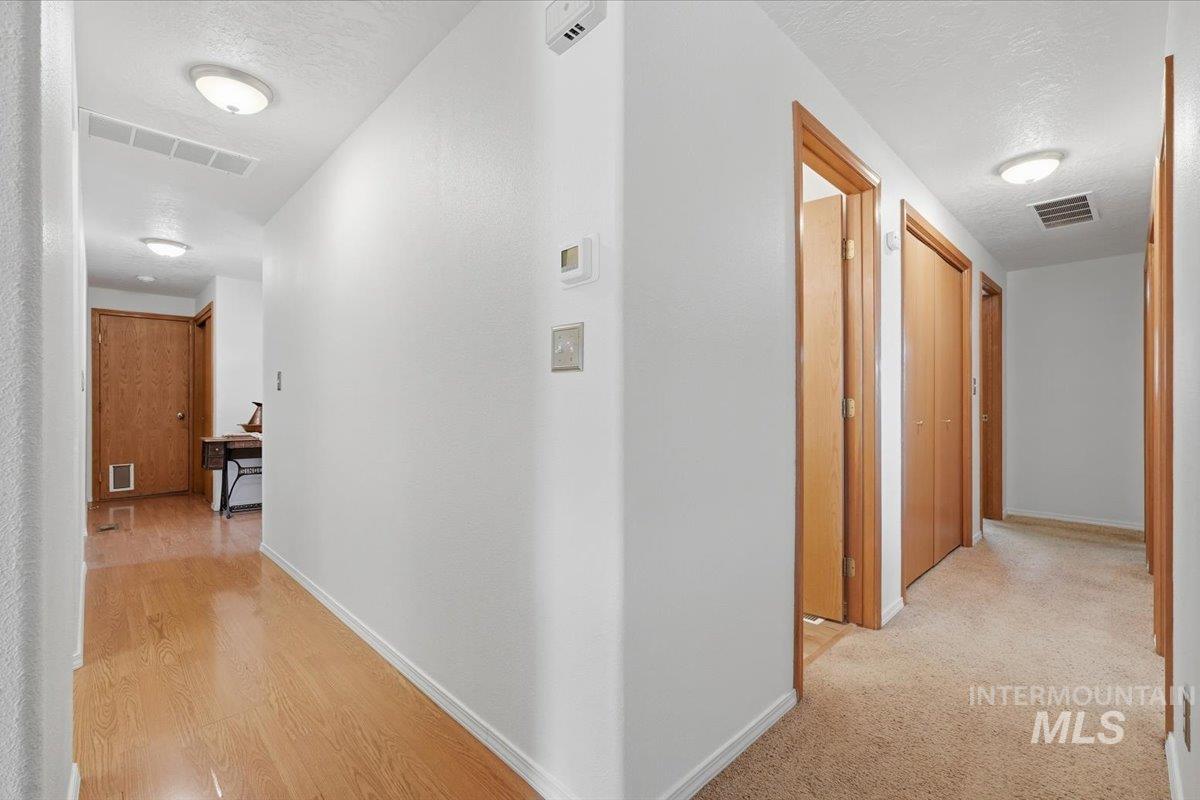 555 S Tinker St, Boise, Idaho 83709, 3 Bedrooms, 2 Bathrooms, Residential For Sale, Price $647,000, 99004374
