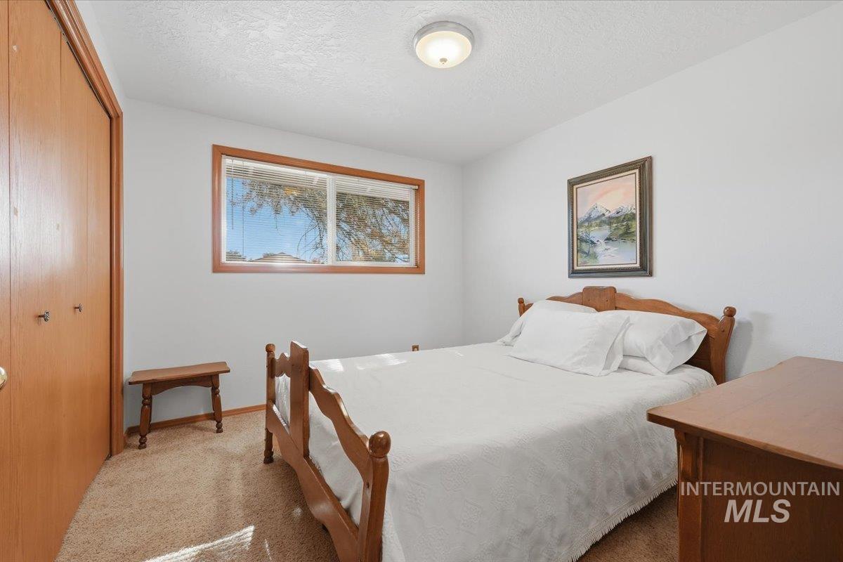 555 S Tinker St, Boise, Idaho 83709, 3 Bedrooms, 2 Bathrooms, Residential For Sale, Price $647,000, 99004374
