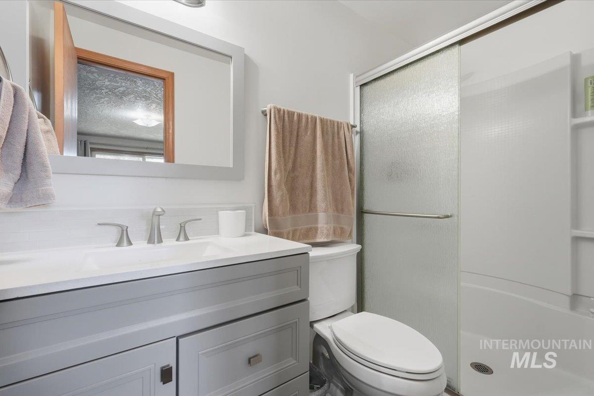 555 S Tinker St, Boise, Idaho 83709, 3 Bedrooms, 2 Bathrooms, Residential For Sale, Price $647,000, 99004374