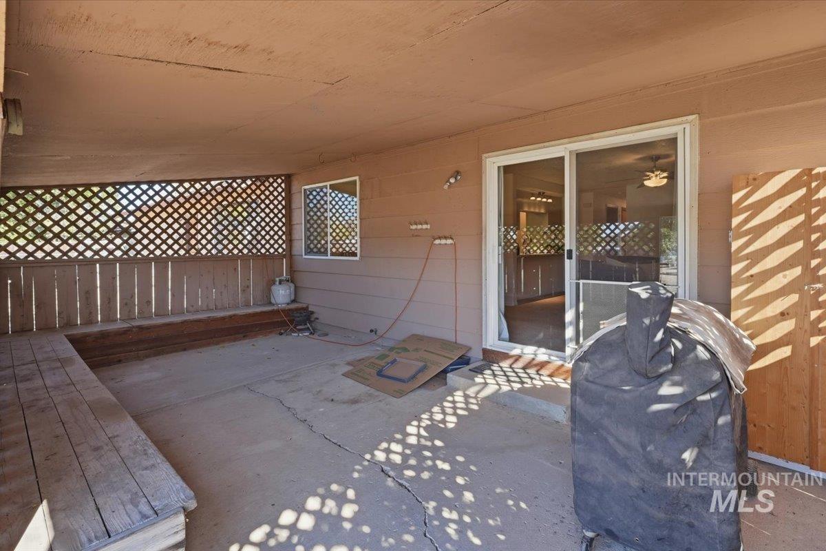 555 S Tinker St, Boise, Idaho 83709, 3 Bedrooms, 2 Bathrooms, Residential For Sale, Price $647,000, 99004374