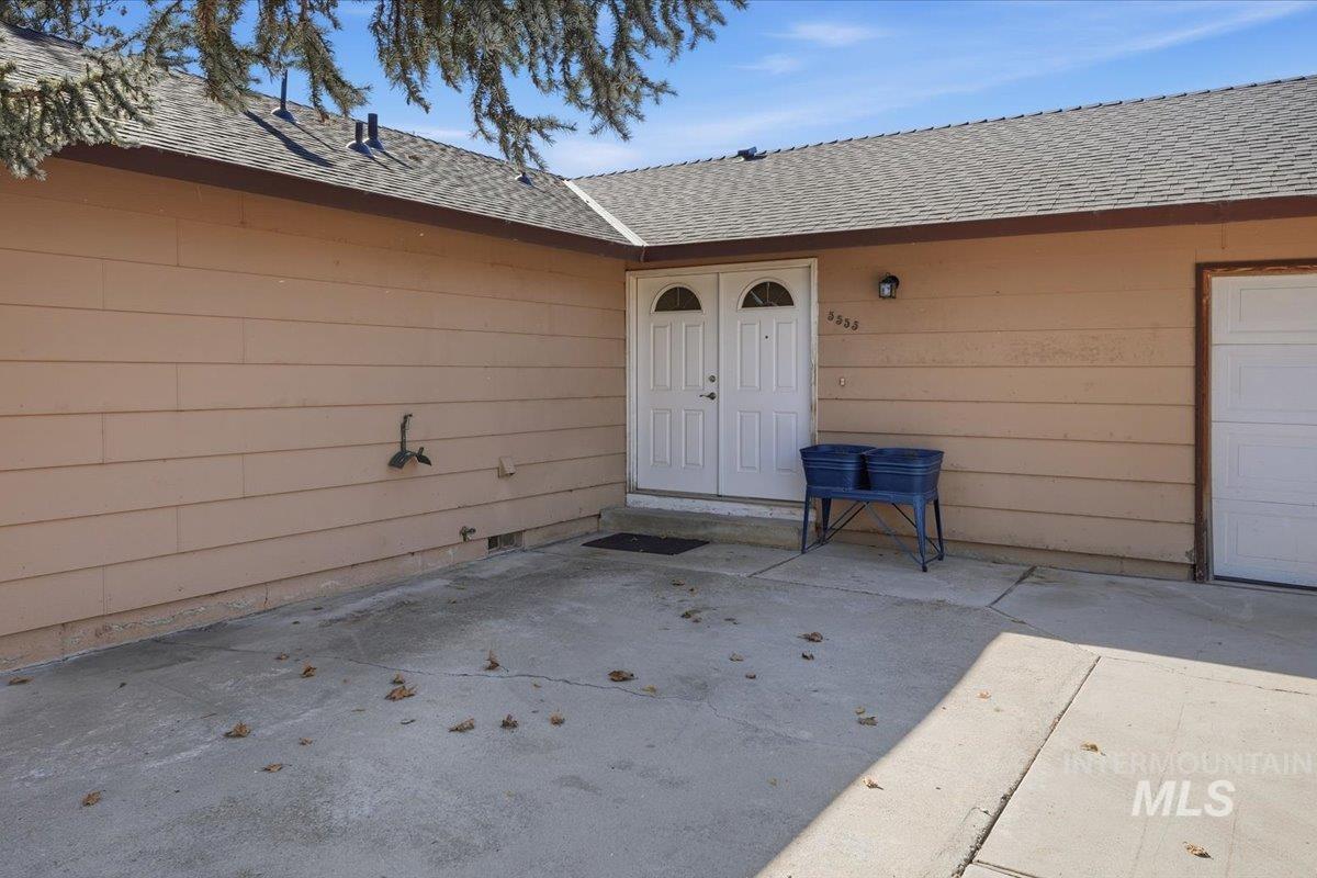 555 S Tinker St, Boise, Idaho 83709, 3 Bedrooms, 2 Bathrooms, Residential For Sale, Price $647,000, 99004374