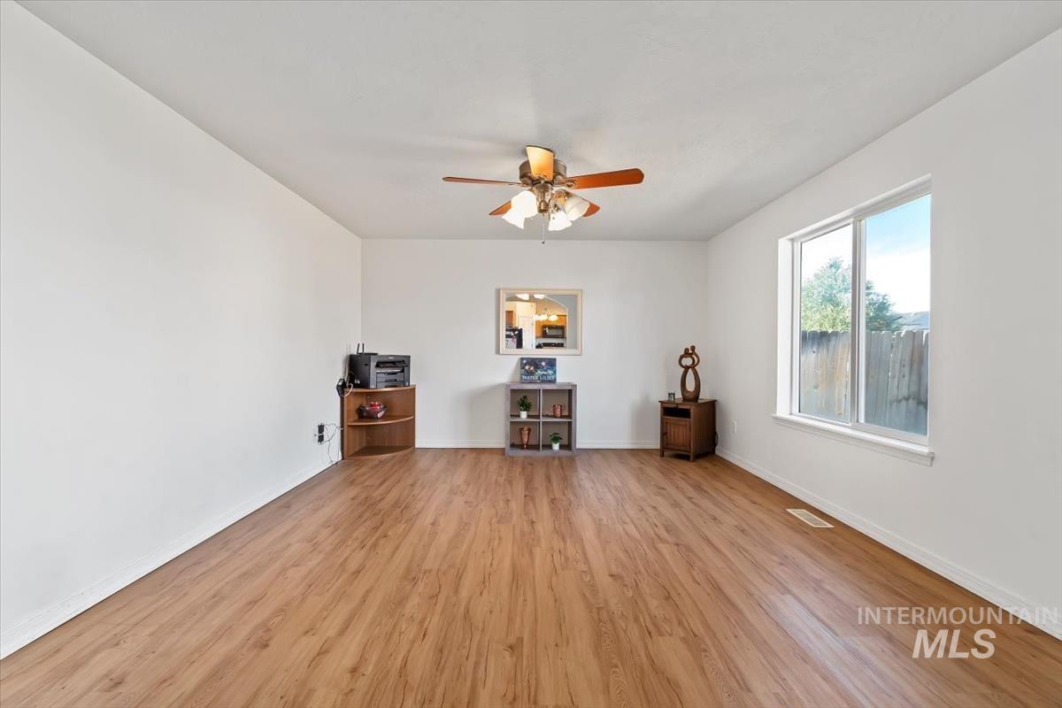 962 W 4th N, Mountain Home, Idaho 83647, 3 Bedrooms, 2 Bathrooms, Residential For Sale, Price $345,000, 99004377