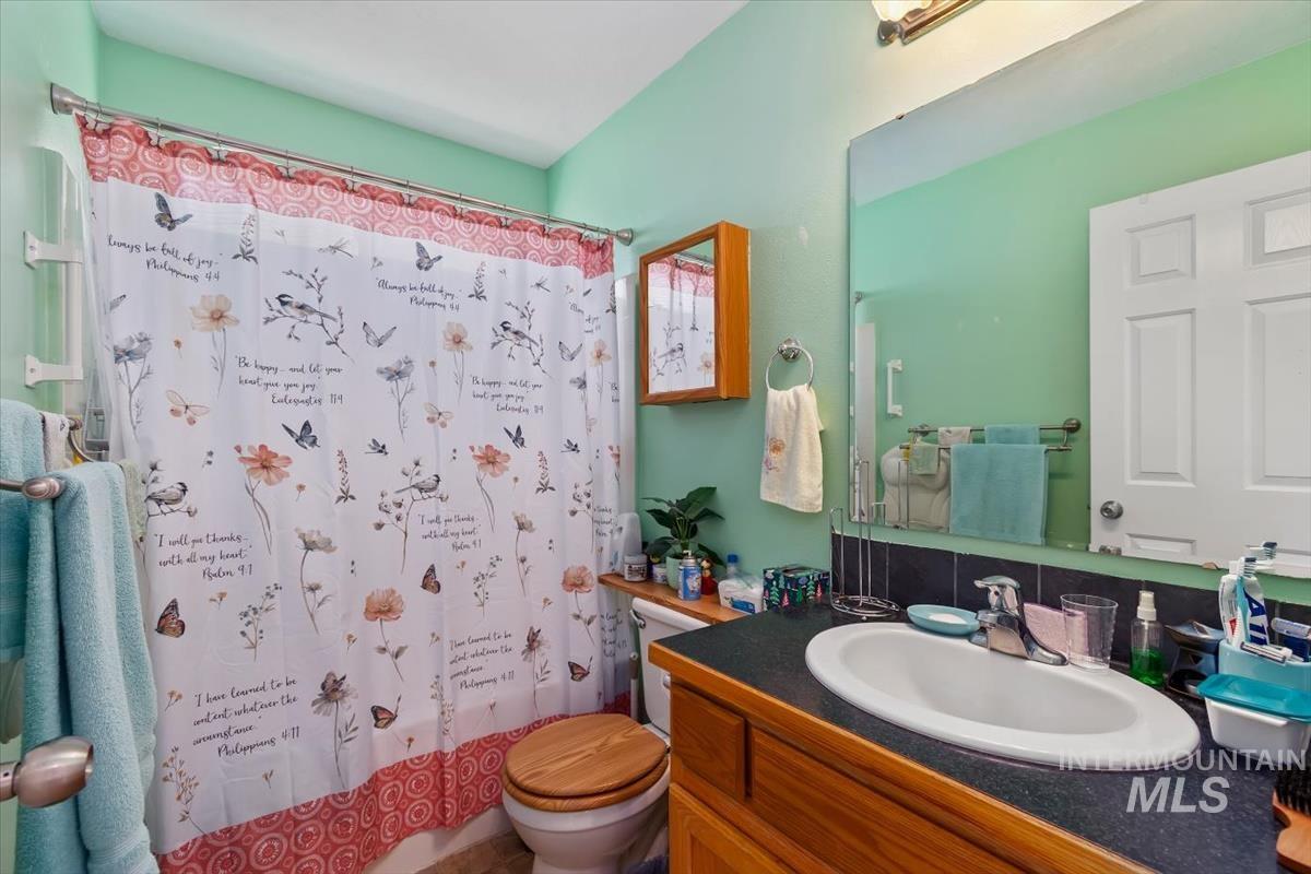962 W 4th N, Mountain Home, Idaho 83647, 3 Bedrooms, 2 Bathrooms, Residential For Sale, Price $345,000, 99004377