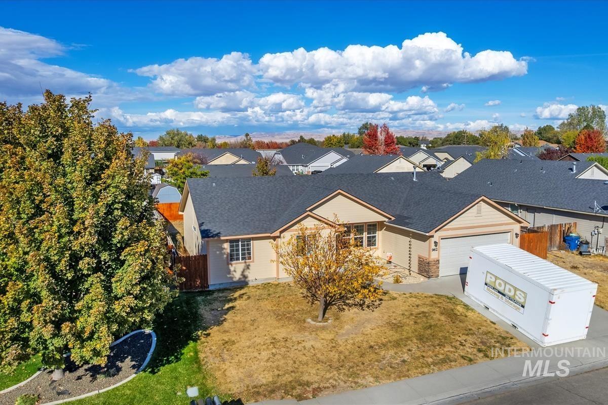 962 W 4th N, Mountain Home, Idaho 83647, 3 Bedrooms, 2 Bathrooms, Residential For Sale, Price $345,000, 99004377