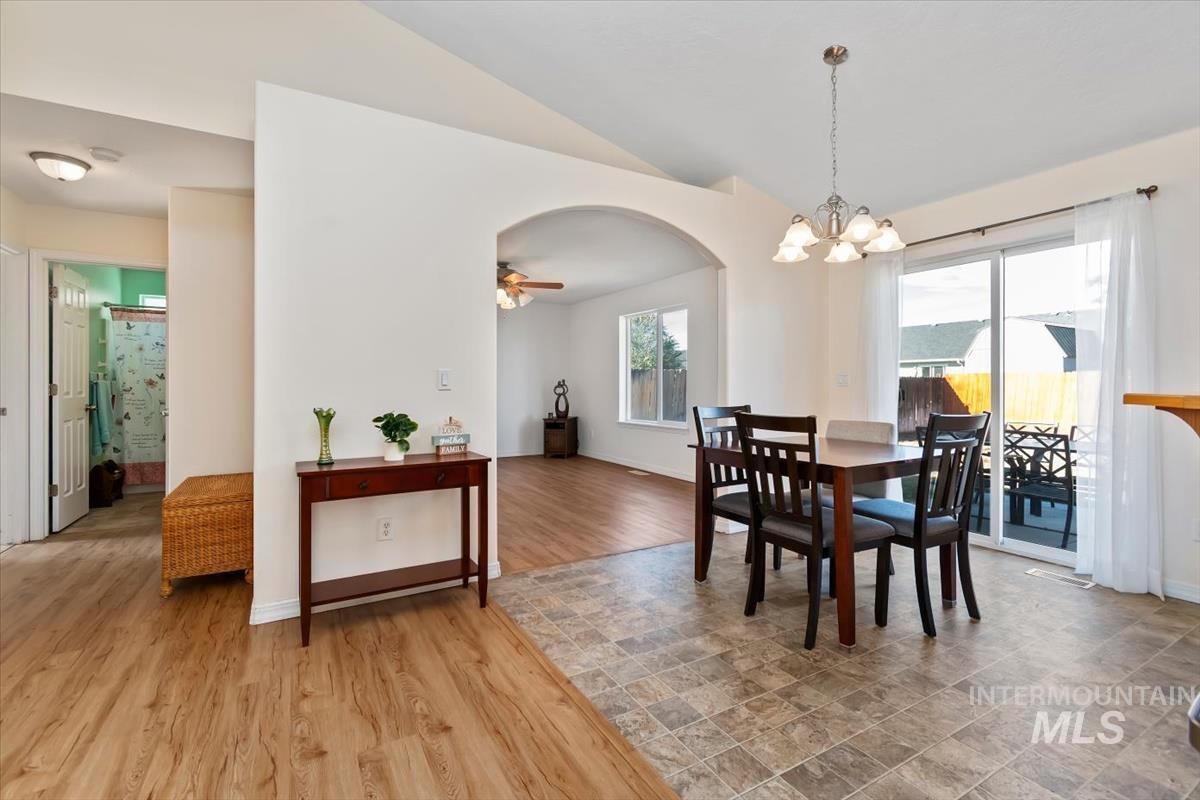 962 W 4th N, Mountain Home, Idaho 83647, 3 Bedrooms, 2 Bathrooms, Residential For Sale, Price $345,000, 99004377