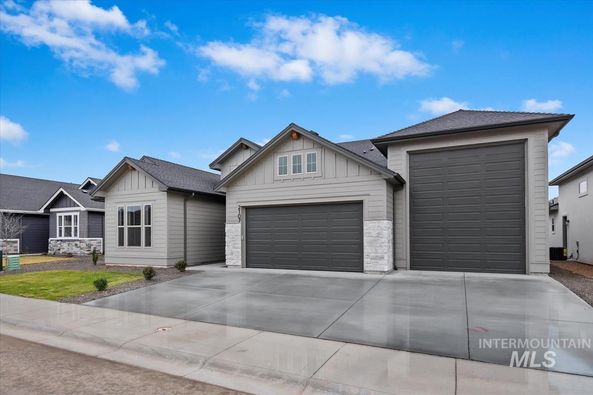 1959 W Smokey Lake Dr., Meridian, Idaho 83642, 4 Bedrooms, 3.5 Bathrooms, Residential For Sale, Price $924,880, 99004382
