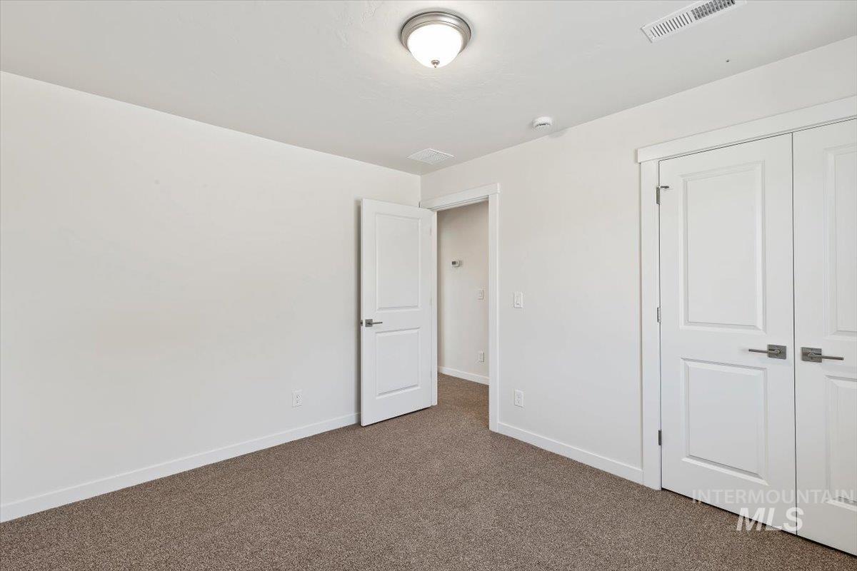 1918 E Shortline, Nampa, Idaho 83687, 3 Bedrooms, 2.5 Bathrooms, Residential Income For Sale, Price $339,900,MLS 99004386