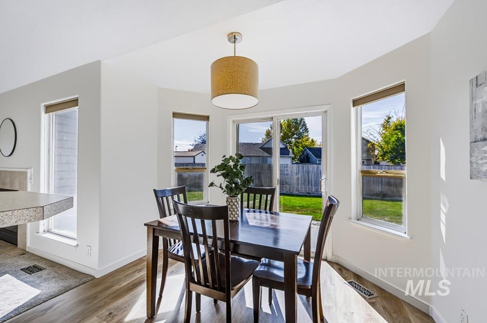 8499 W Shooting Star Dr, Boise, Idaho 83709, 3 Bedrooms, 2 Bathrooms, Residential For Sale, Price $435,000, 99004389