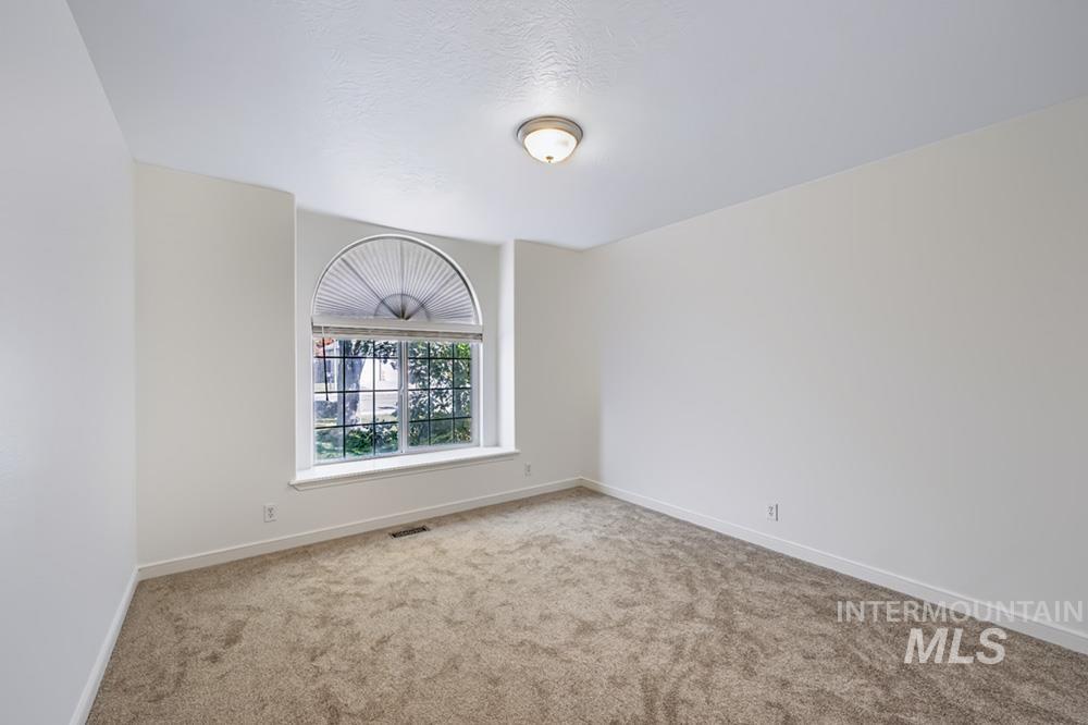 8499 W Shooting Star Dr, Boise, Idaho 83709, 3 Bedrooms, 2 Bathrooms, Residential For Sale, Price $435,000, 99004389