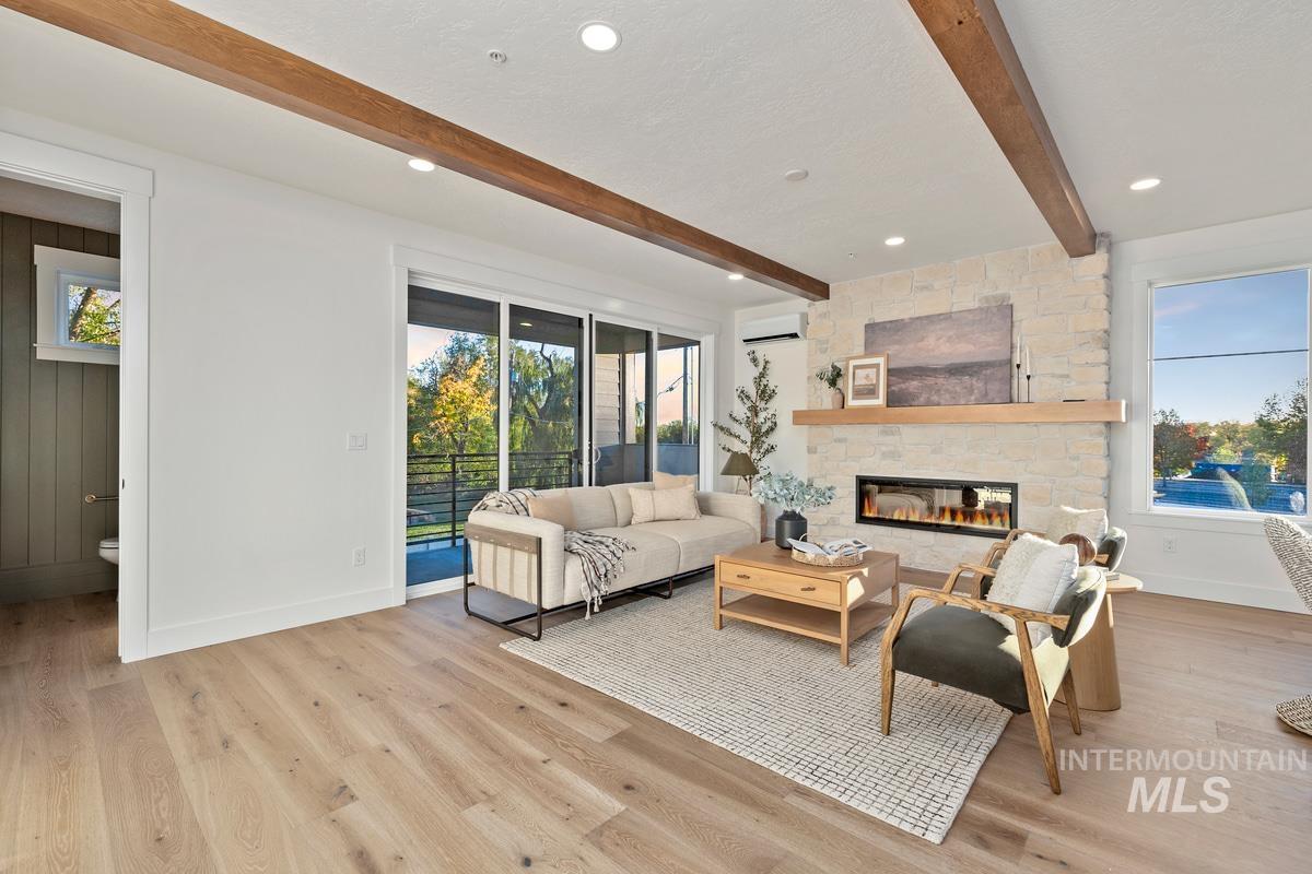 3231 W Moore, Boise, Idaho 83702, 3 Bedrooms, 3.5 Bathrooms, Residential For Sale, Price $899,900, 99004392
