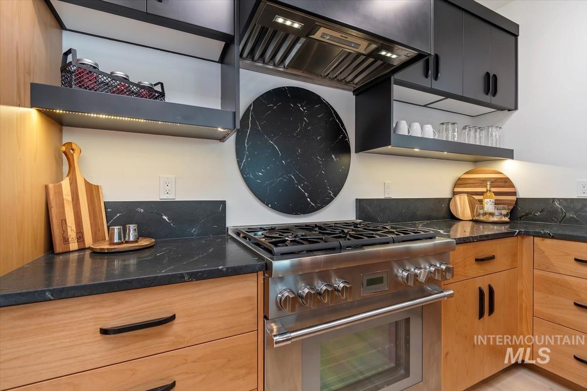 640 N Avenue H Ave., Boise, Idaho 83712, 3 Bedrooms, 3.5 Bathrooms, Residential For Sale, Price $870,000, 99004395