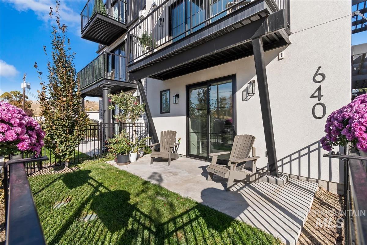 640 N Avenue H Ave., Boise, Idaho 83712, 3 Bedrooms, 3.5 Bathrooms, Residential For Sale, Price $870,000, 99004395