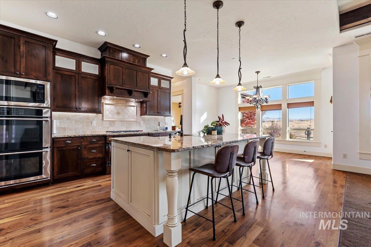 7521 N Grand Ridge, Eagle, Idaho 83616, 3 Bedrooms, 2.5 Bathrooms, Residential For Sale, Price $970,000, 99004396