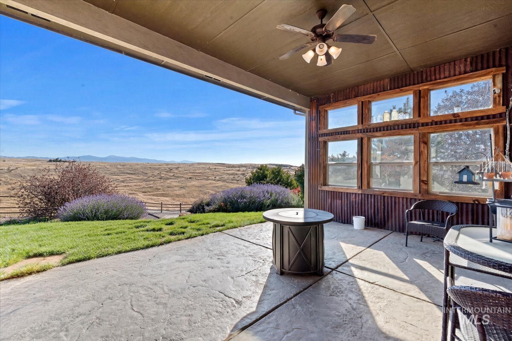 7521 N Grand Ridge, Eagle, Idaho 83616, 3 Bedrooms, 2.5 Bathrooms, Residential For Sale, Price $970,000, 99004396