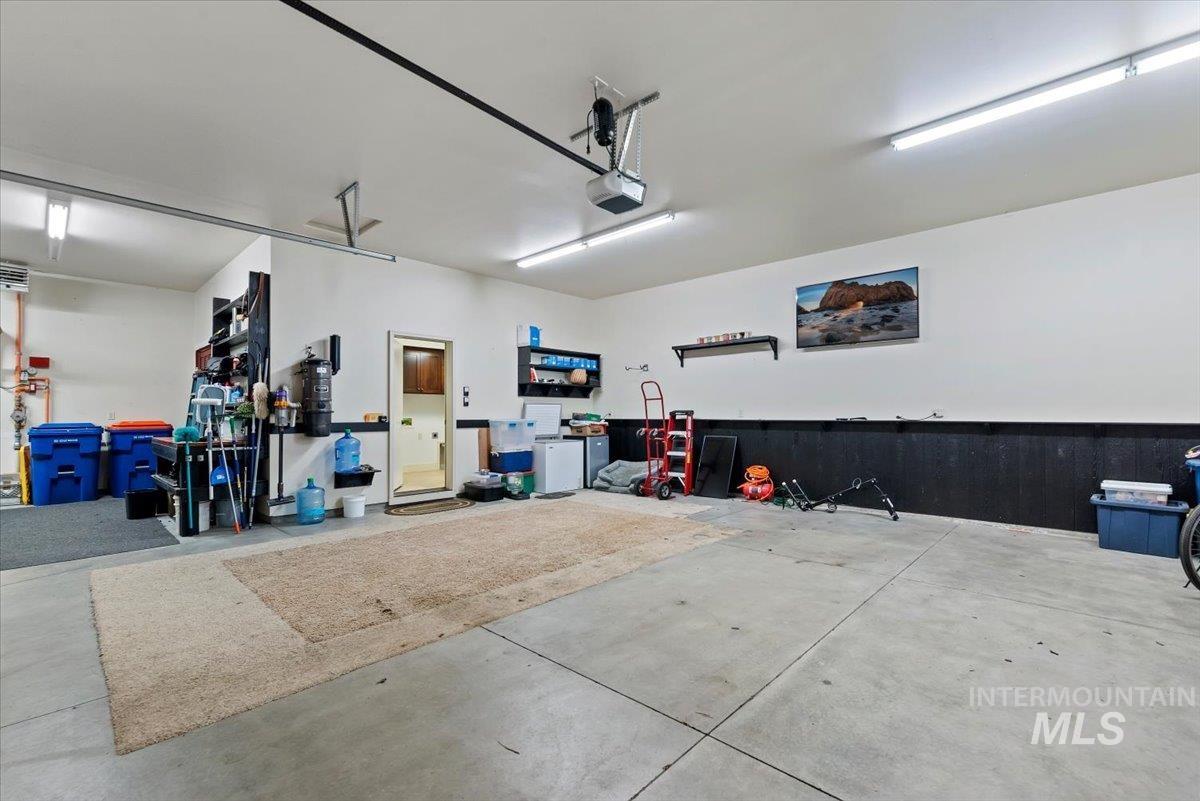7521 N Grand Ridge, Eagle, Idaho 83616, 3 Bedrooms, 2.5 Bathrooms, Residential For Sale, Price $970,000, 99004396