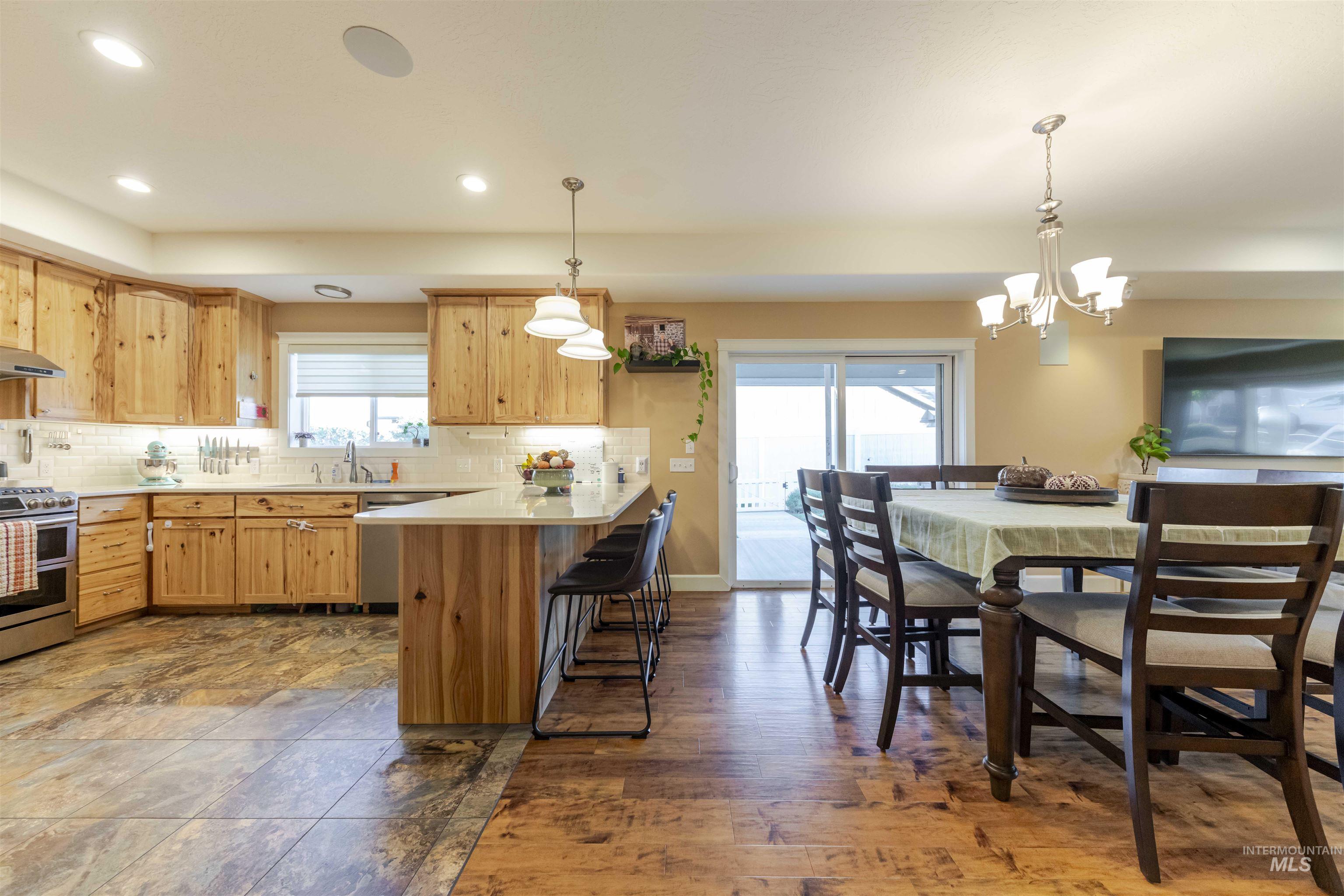 1725 Pioneer Dr., Lewiston, Idaho 83501, 3 Bedrooms, 3 Bathrooms, Residential For Sale, Price $635,000,MLS 99004398