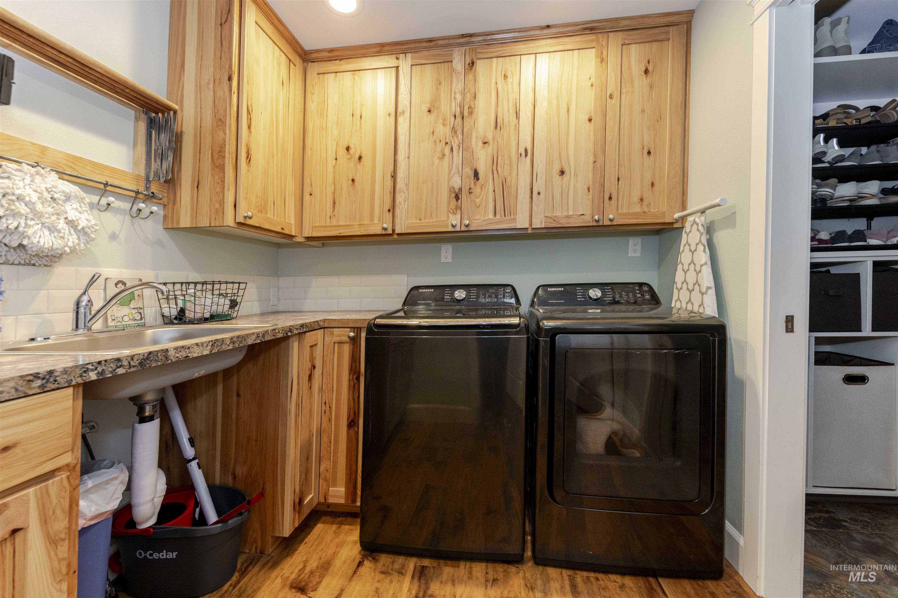 1725 Pioneer Dr., Lewiston, Idaho 83501, 3 Bedrooms, 3 Bathrooms, Residential For Sale, Price $635,000,MLS 99004398