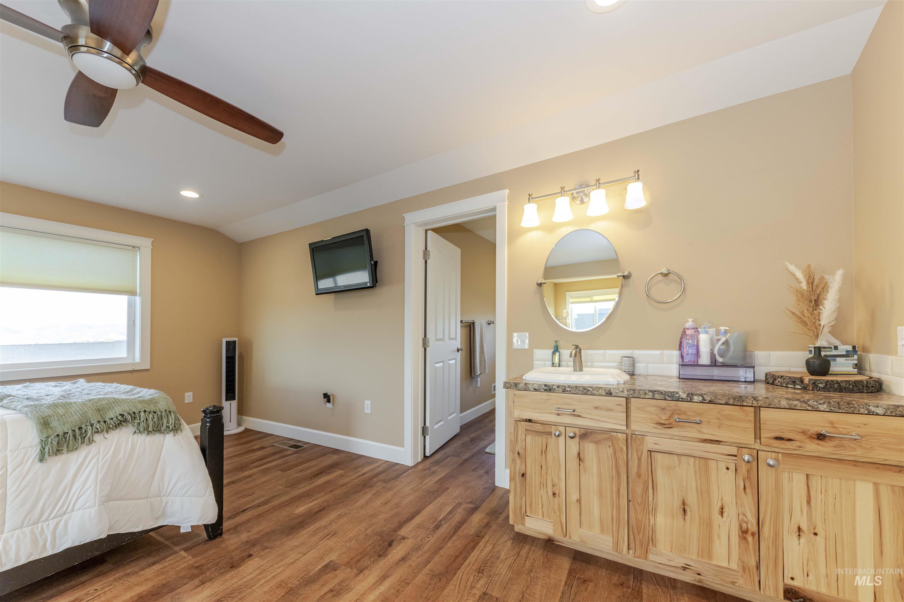1725 Pioneer Dr., Lewiston, Idaho 83501, 3 Bedrooms, 3 Bathrooms, Residential For Sale, Price $635,000,MLS 99004398