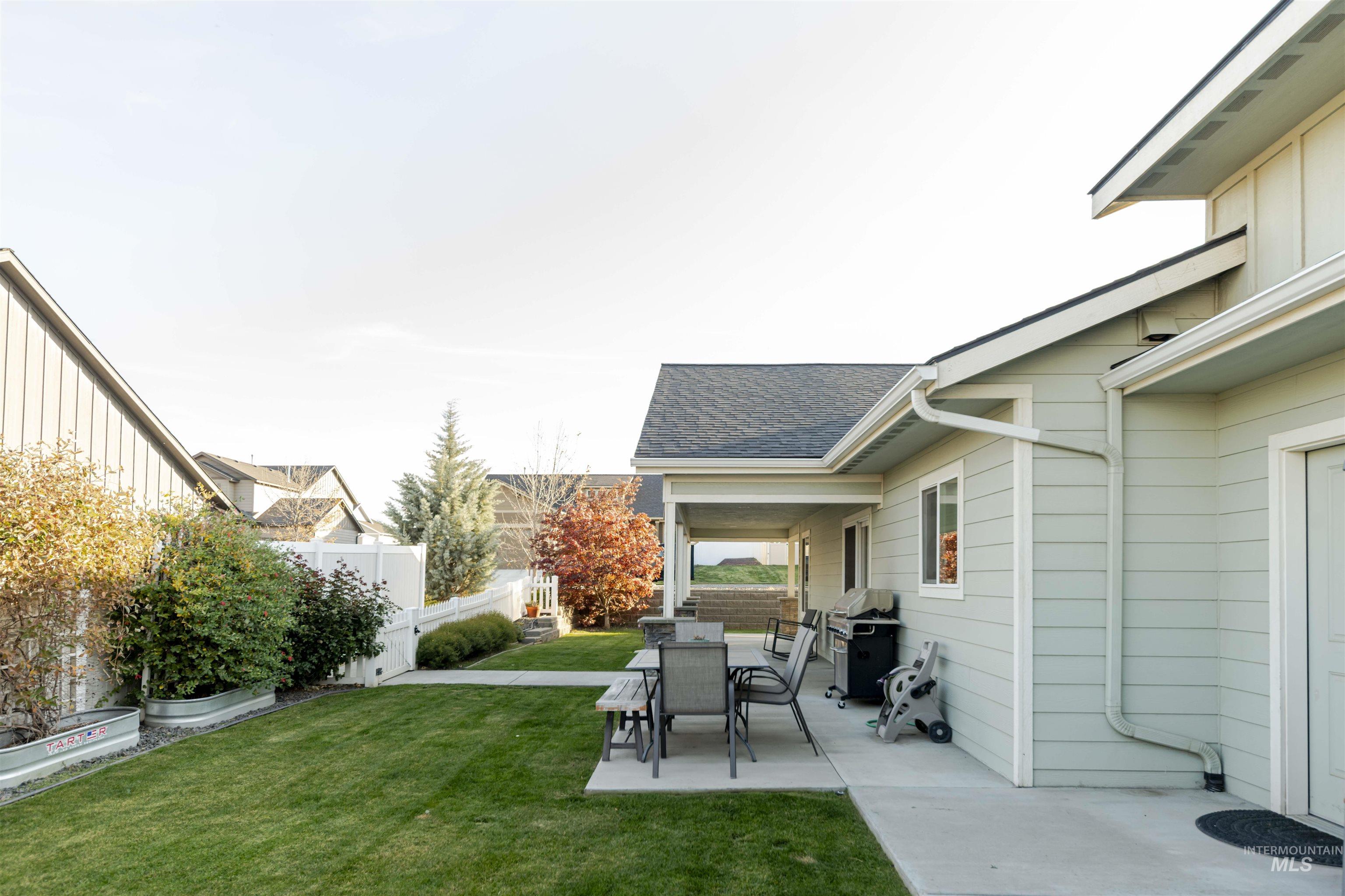 1725 Pioneer Dr., Lewiston, Idaho 83501, 3 Bedrooms, 3 Bathrooms, Residential For Sale, Price $635,000,MLS 99004398