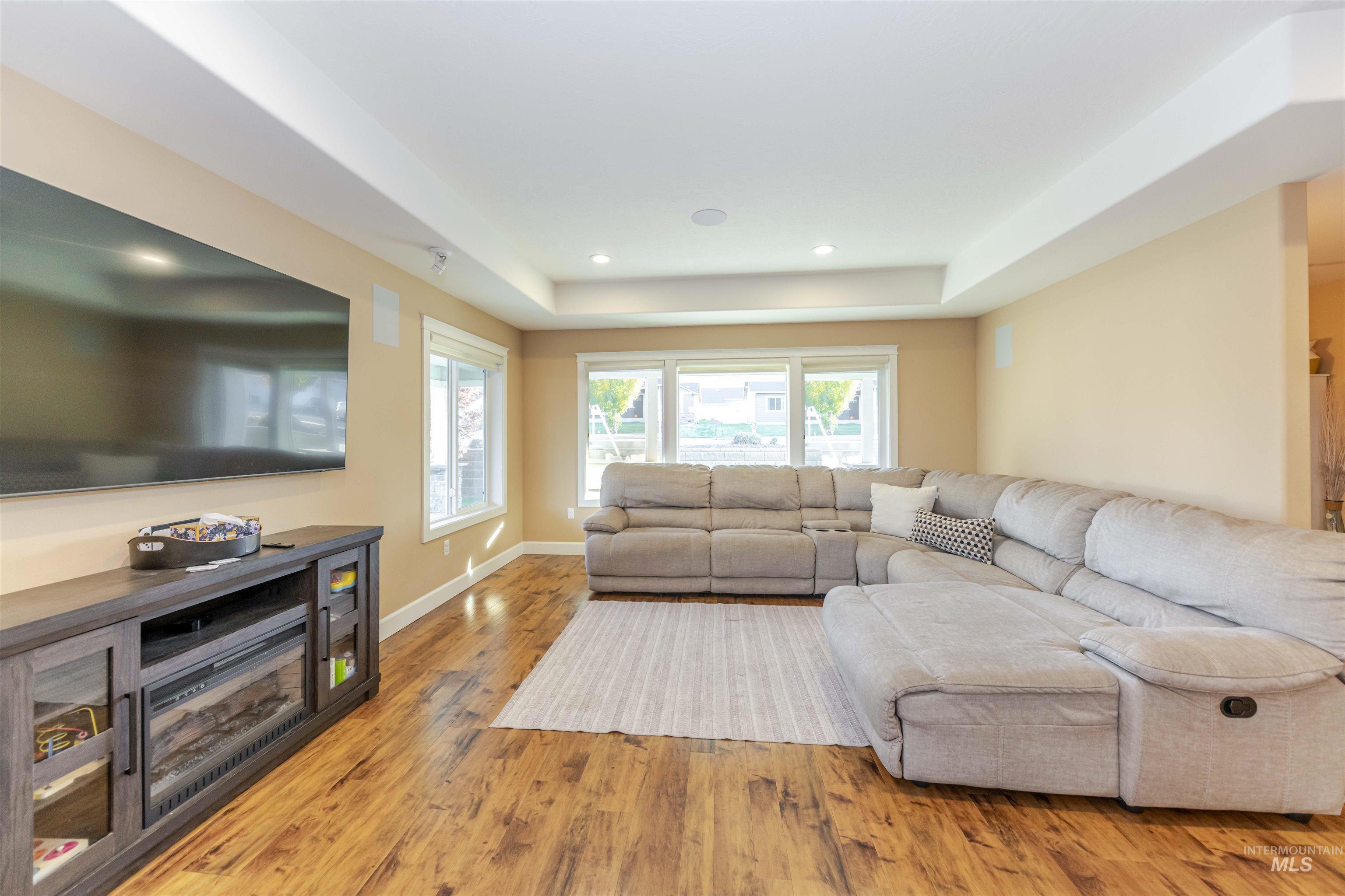 1725 Pioneer Dr., Lewiston, Idaho 83501, 3 Bedrooms, 3 Bathrooms, Residential For Sale, Price $635,000,MLS 99004398
