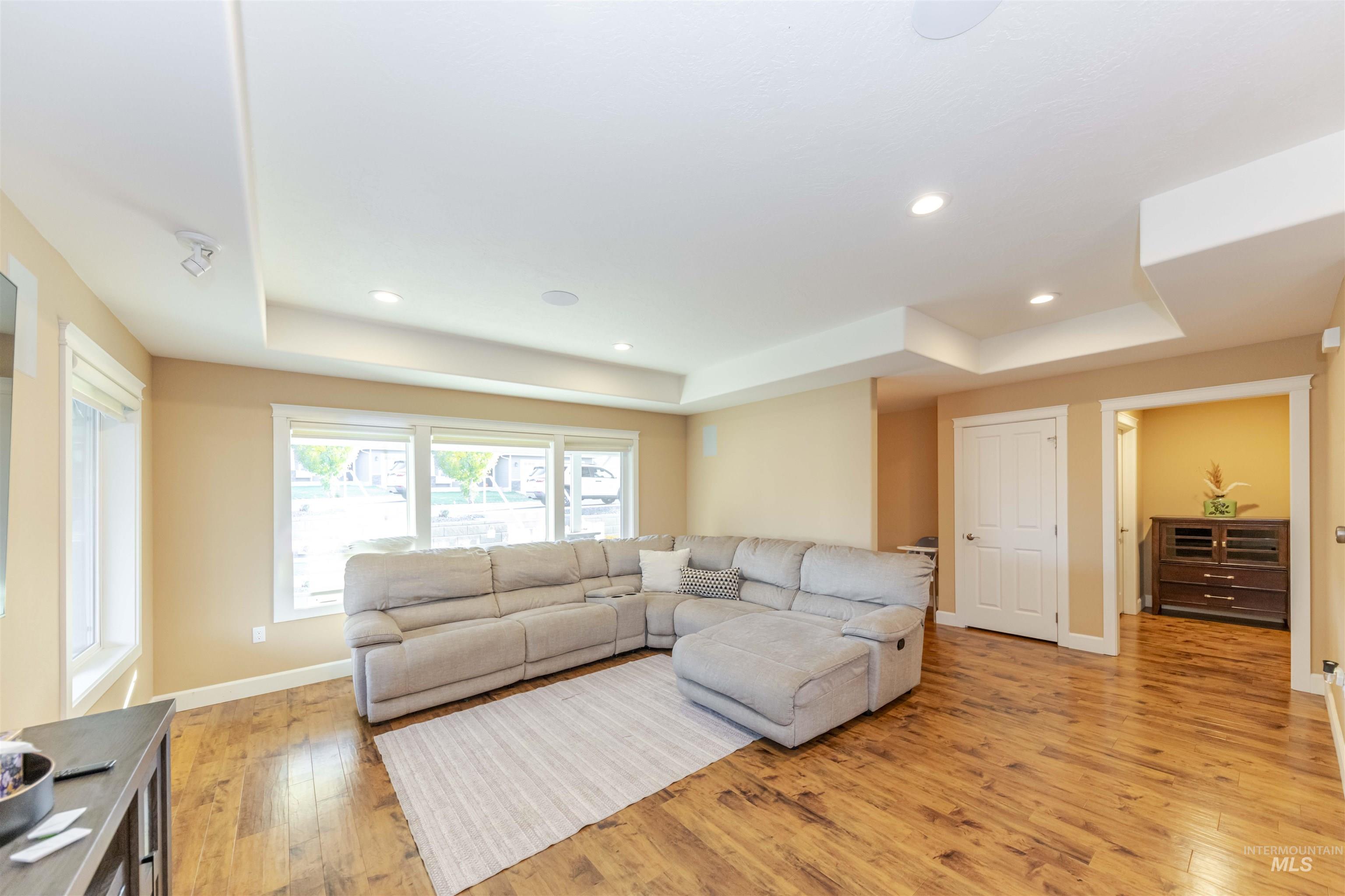 1725 Pioneer Dr., Lewiston, Idaho 83501, 3 Bedrooms, 3 Bathrooms, Residential For Sale, Price $635,000,MLS 99004398
