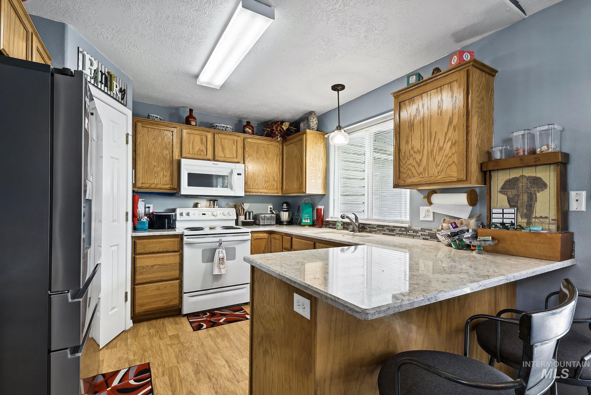 831 S Bristol, Nampa, Idaho 83651, 2 Bedrooms, 2 Bathrooms, Residential For Sale, Price $269,900,MLS 99004407