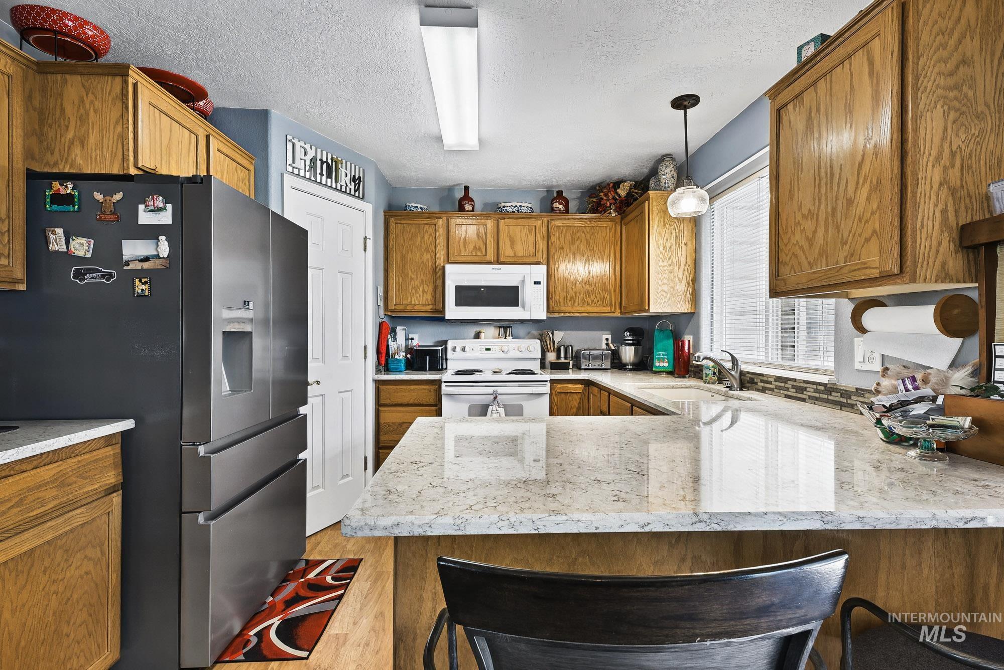 831 S Bristol, Nampa, Idaho 83651, 2 Bedrooms, 2 Bathrooms, Residential For Sale, Price $269,900,MLS 99004407