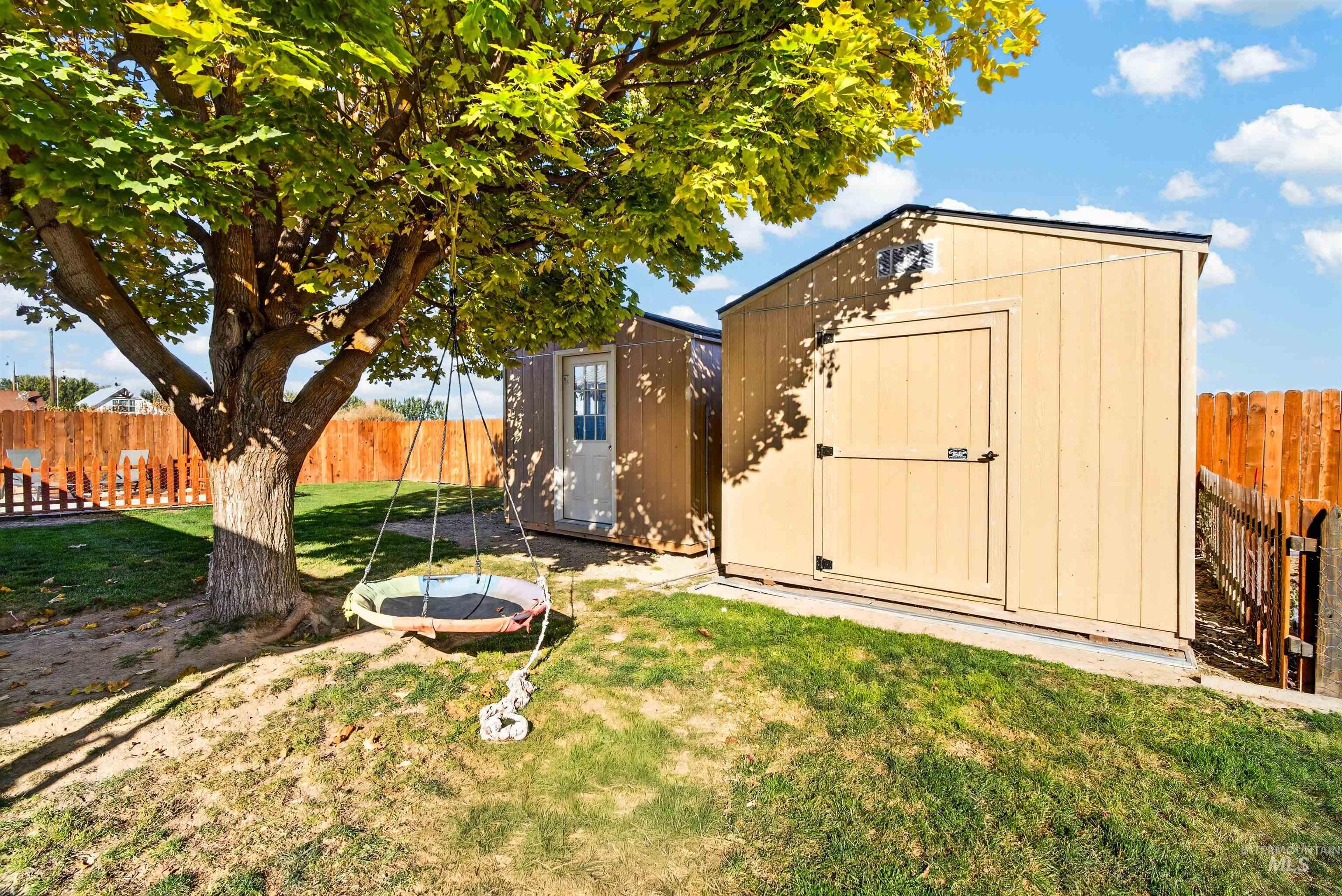 307 Pine St, New Plymouth, Idaho 83655, 3 Bedrooms, 2 Bathrooms, Residential For Sale, Price $355,000,MLS 99004412