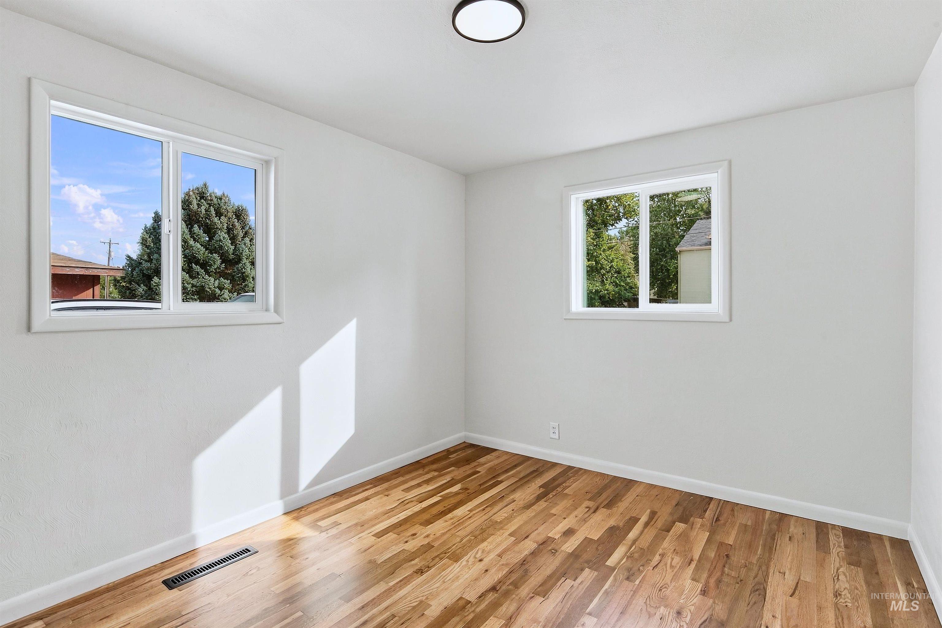 2904 W Malad St, Boise, Idaho 83705, 3 Bedrooms, 1 Bathroom, Residential For Sale, Price $389,000,MLS 99004417