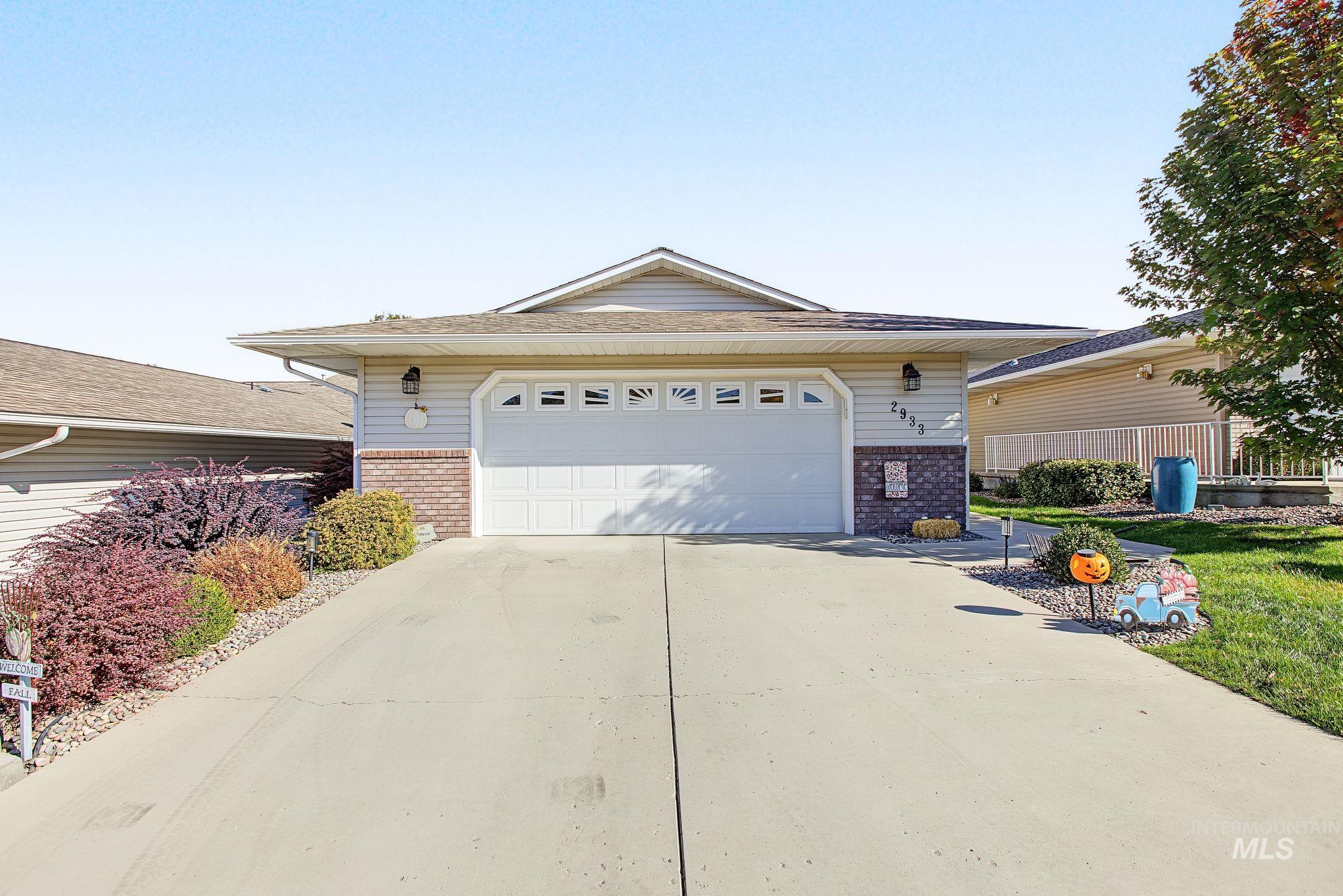 2933 Spruce Street, Lewiston, Idaho 83501, 2 Bedrooms, 2 Bathrooms, Residential For Sale, Price $420,000,MLS 99004418