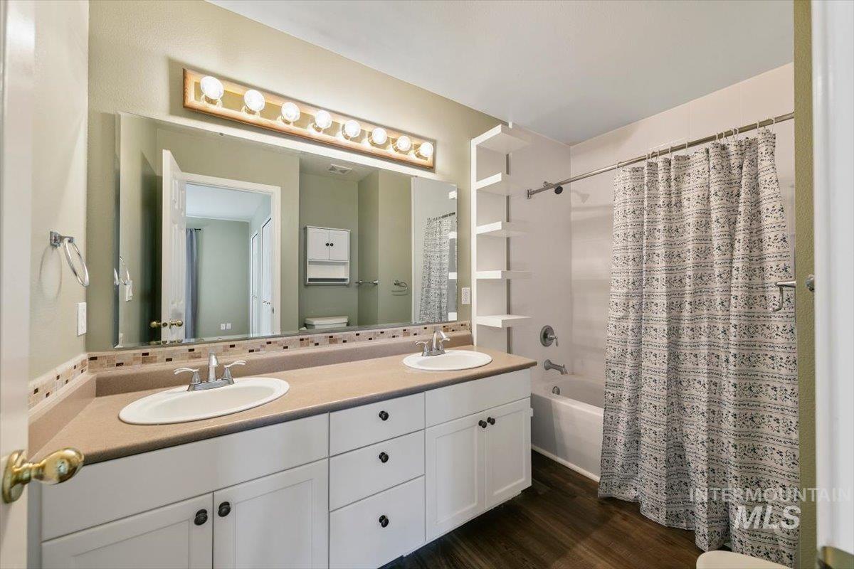 7901 W Pocono St, Boise, Idaho 83714, 3 Bedrooms, 2 Bathrooms, Residential For Sale, Price $494,900,MLS 99004425