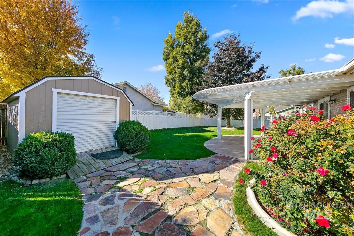 7901 W Pocono St, Boise, Idaho 83714, 3 Bedrooms, 2 Bathrooms, Residential For Sale, Price $494,900,MLS 99004425